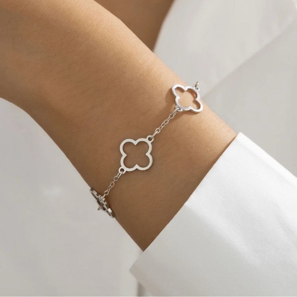 Jewelry - Silver Plated Stainless Steel clover Bracelet